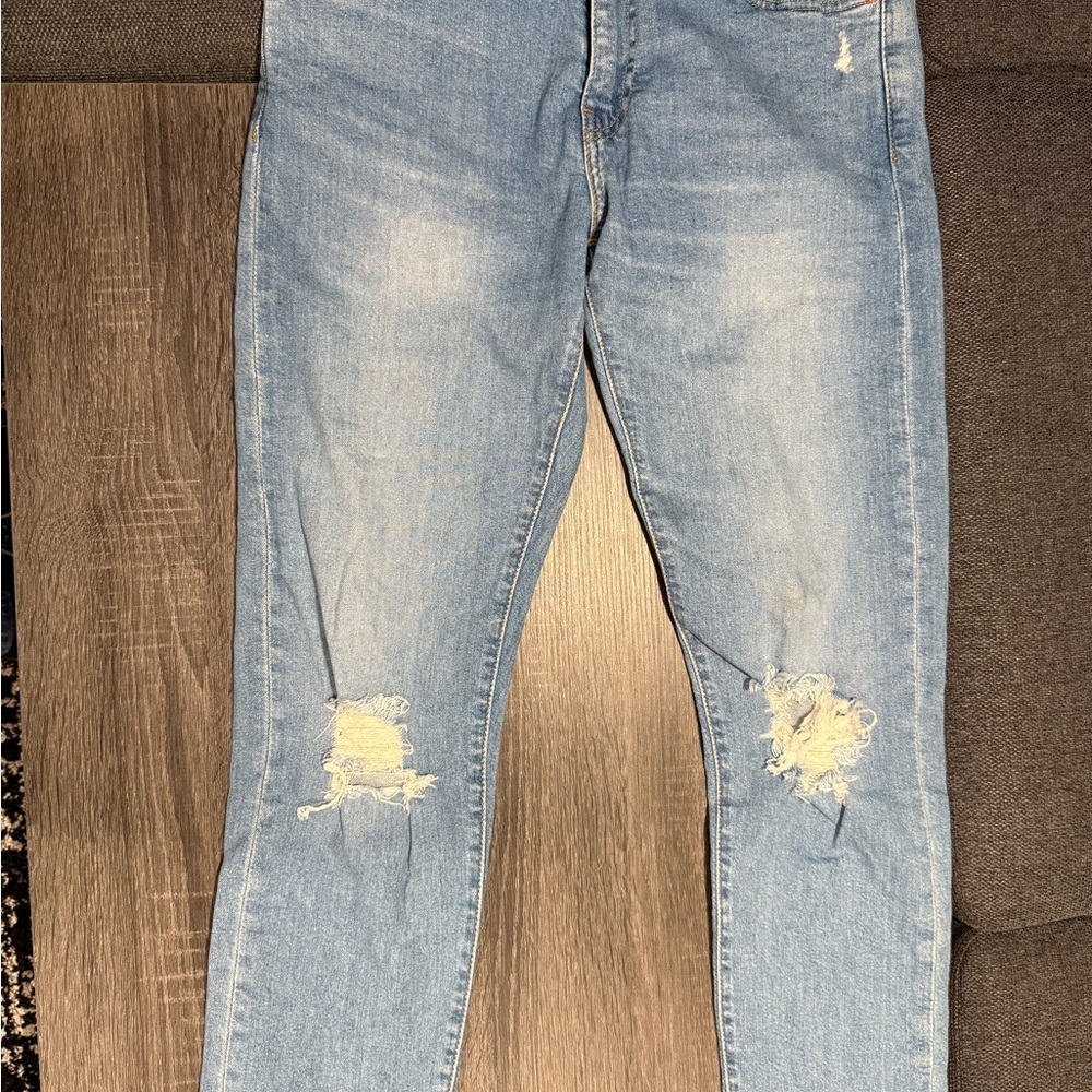 Levi's Distressed Light Blue Skinny Jeans - Picture 12 of 13